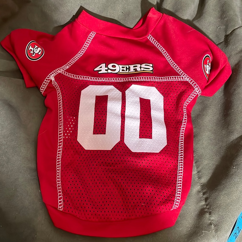 Sz Small 49ers Jersey  8” Wide x 6” high (front) and 12” High in back